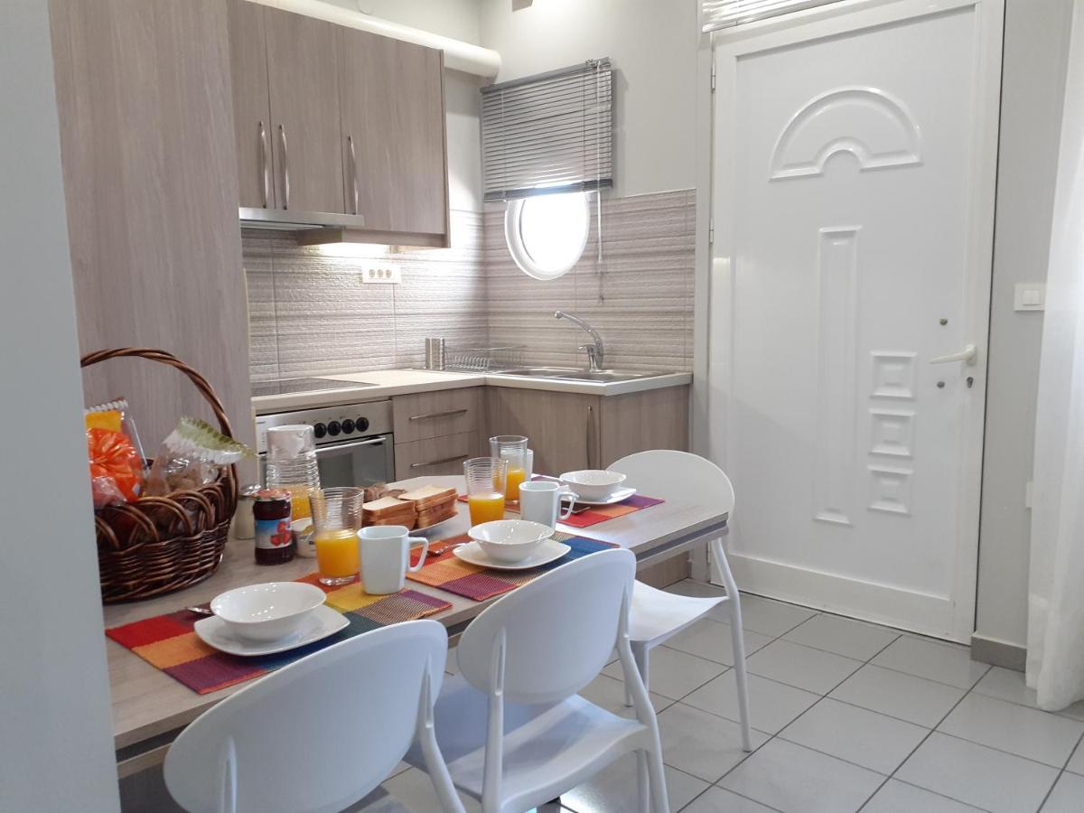Dennis Stylish Apartment Kato Daratso Esterno foto