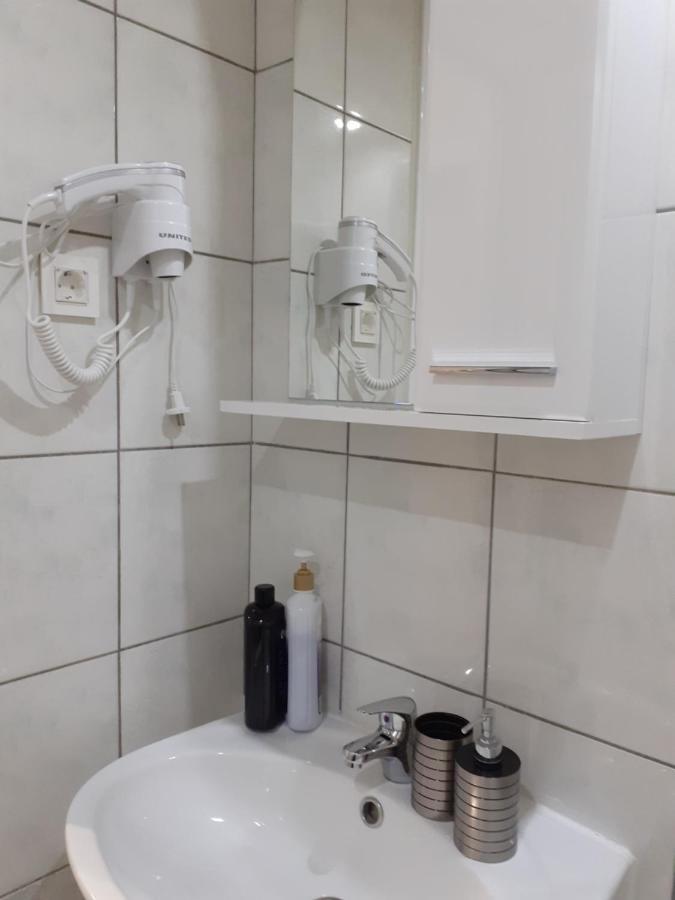 Dennis Stylish Apartment Kato Daratso Esterno foto